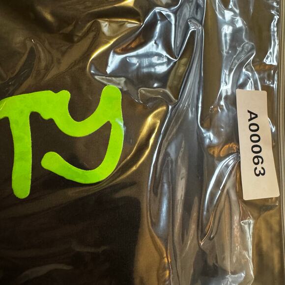 Savage‎ X Fenty Forever Savage Short Hooded Robe XL/1X Rihanna Black Lime Green - Picture 16 of 16